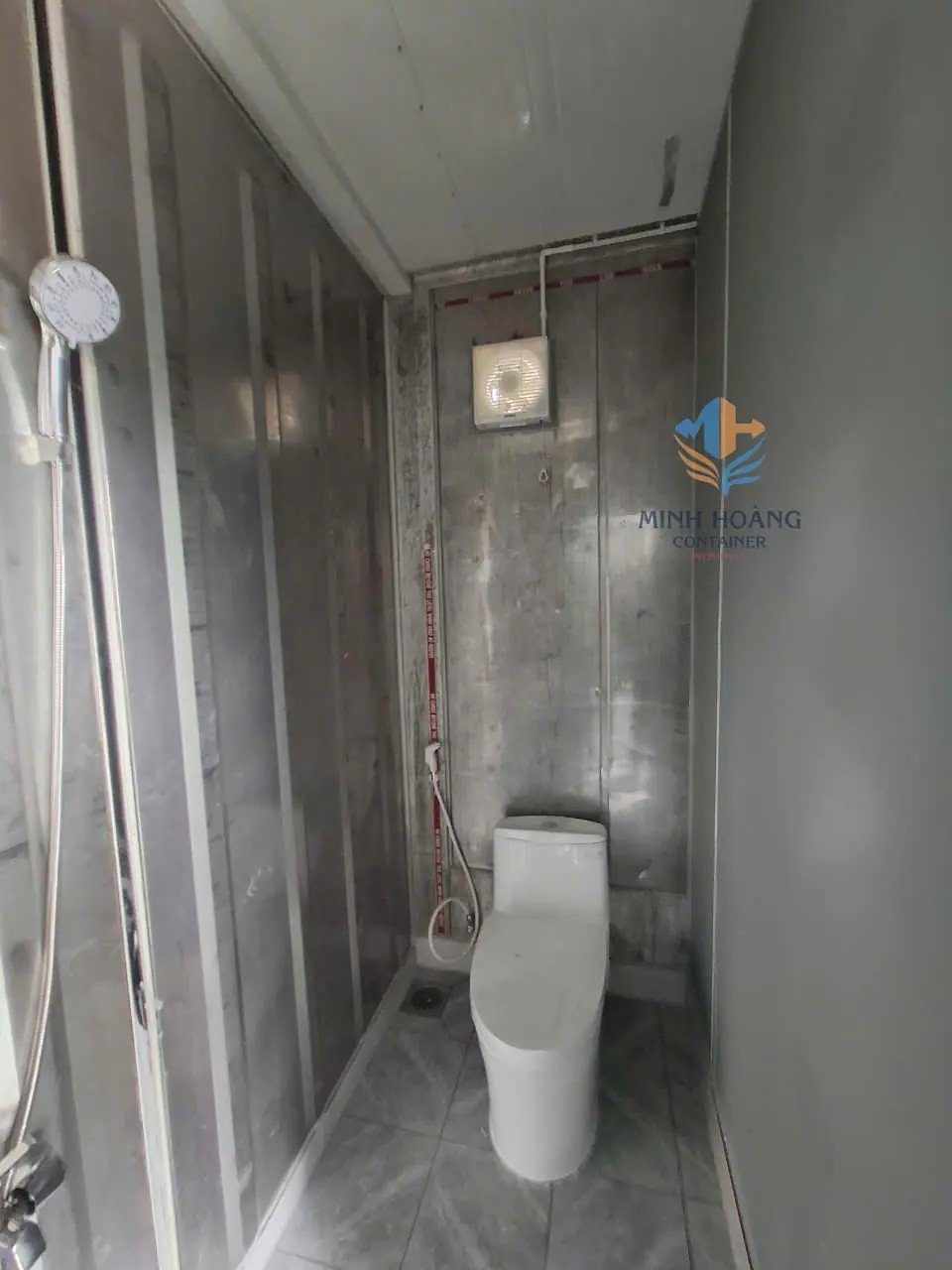 Container Văn Phòng 20 Feet Xám 3 Cửa Có Toilet Vỏ Lạnh